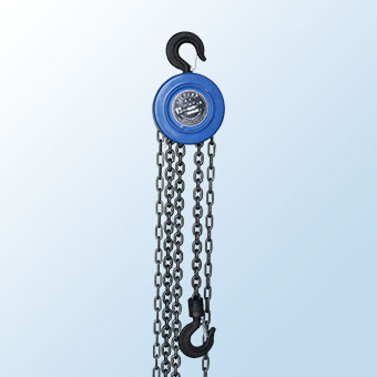 成華手拉葫蘆結(jié)構(gòu)設(shè)計(jì)精巧、性能優(yōu)越、外型新穎美觀，產(chǎn)品規(guī)格型號(hào)齊全，被廣泛應(yīng)用于工礦企業(yè)、建筑工地、倉(cāng)庫(kù)庫(kù)房等無(wú)電力固定作業(yè)場(chǎng)所的手動(dòng)起重吊裝工作。